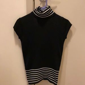 Short sleeve Turtleneck Sweater
